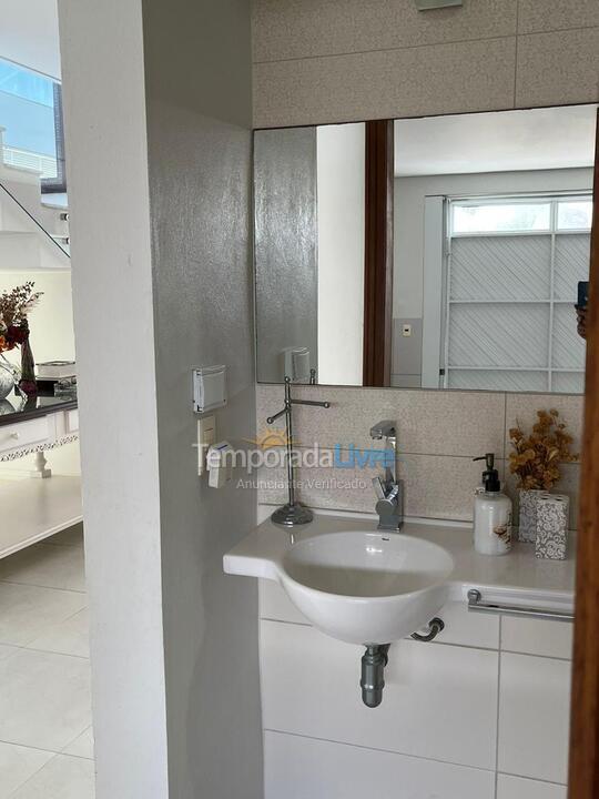 Casa para aluguel de temporada em Garopaba (Jardim Panoramico)