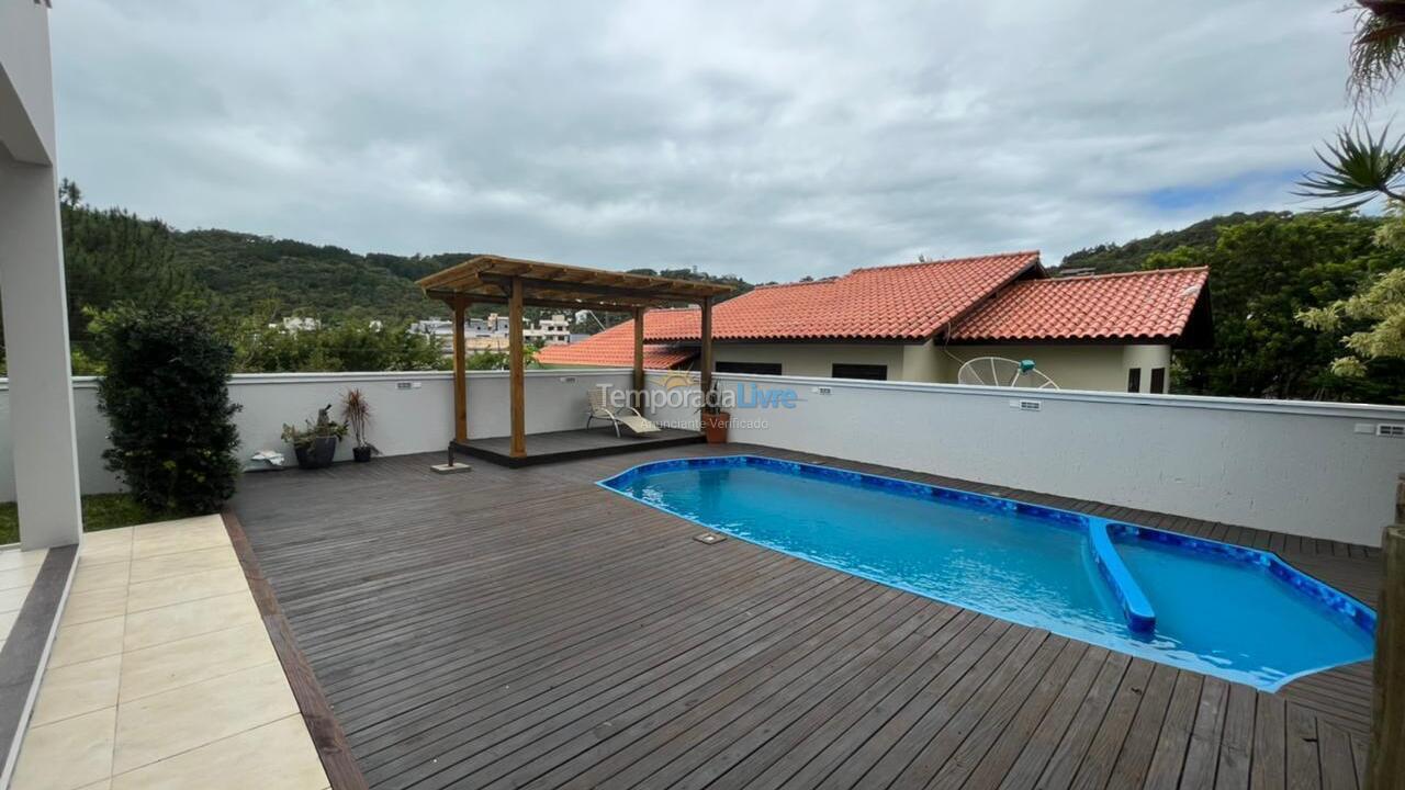 Casa para aluguel de temporada em Garopaba (Jardim Panoramico)