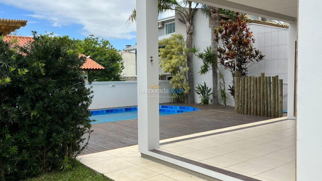 Casa para aluguel de temporada em Garopaba (Jardim Panoramico)