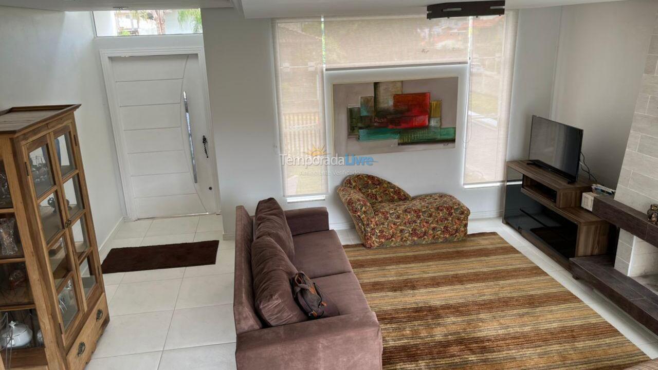 Casa para aluguel de temporada em Garopaba (Jardim Panoramico)