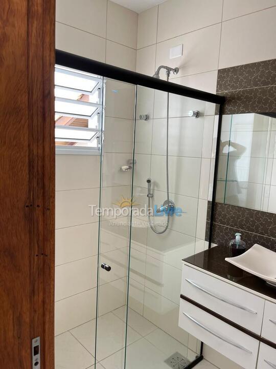 Casa para aluguel de temporada em Garopaba (Jardim Panoramico)