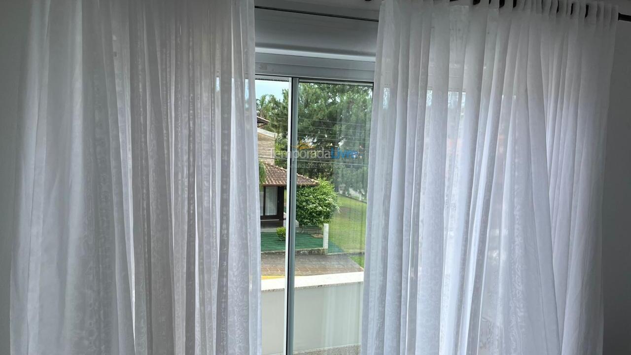 Casa para aluguel de temporada em Garopaba (Jardim Panoramico)