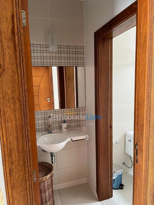 Casa para aluguel de temporada em Garopaba (Jardim Panoramico)