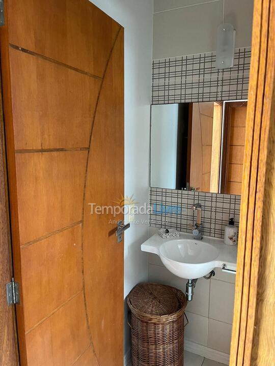 Casa para aluguel de temporada em Garopaba (Jardim Panoramico)