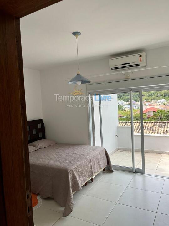 Casa para aluguel de temporada em Garopaba (Jardim Panoramico)