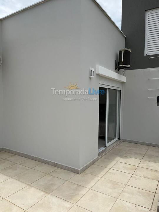 Casa para aluguel de temporada em Garopaba (Jardim Panoramico)