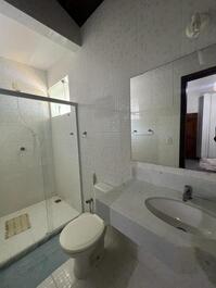 Amplia casa en Guarajuba con piscina, Wi-Fi, playa y parque infantil.