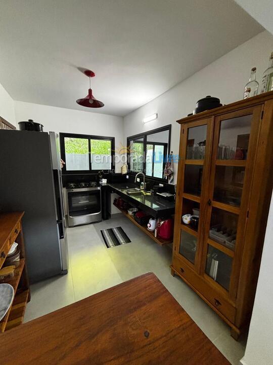 House for vacation rental in São Sebastião (Toque Toque Pequeno)