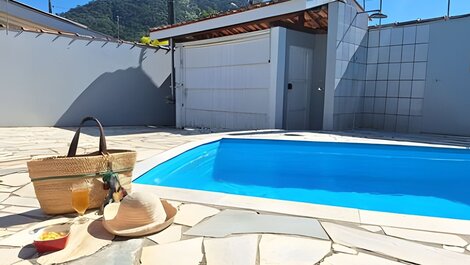 Praia, piscina e churrasco