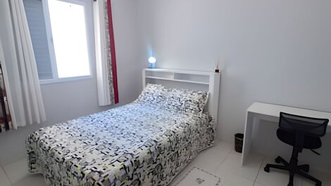 Apartamento bien equipado junto al mar.