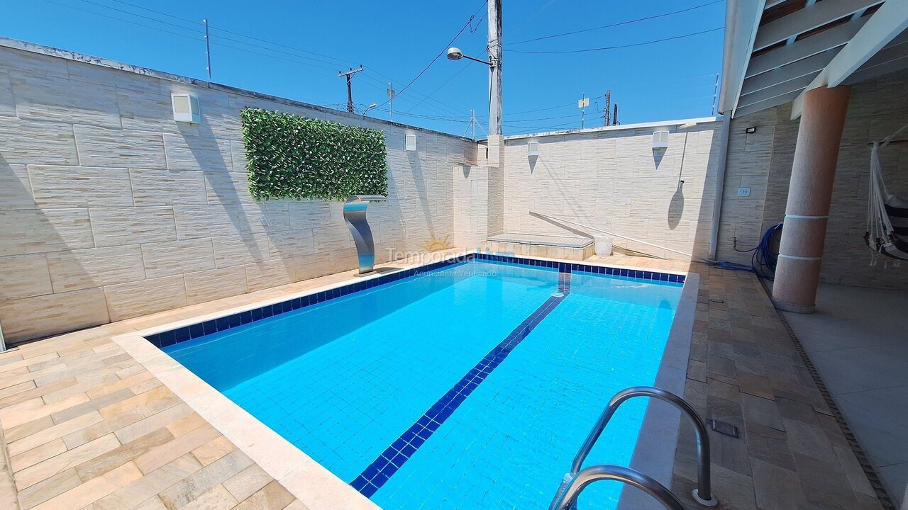 Casa para aluguel de temporada em Caraguatatuba (Parque Balneario Poiares)