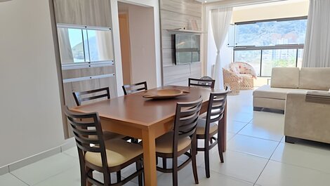 Cobertura com jacuzzi, churrasqueira e vista mar