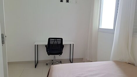 Apartamento com piscina e churrasqueira