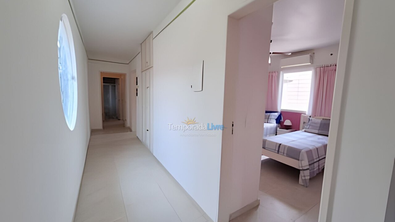 Casa para aluguel de temporada em Caraguatatuba (Parque Balneario Poiares)