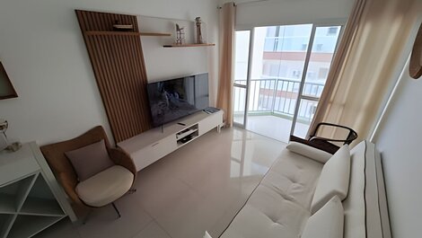 Apto completo, c/ piscina e frente mar