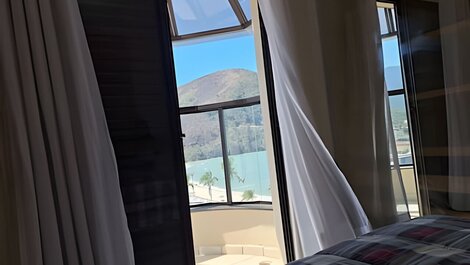 Cobertura com jacuzzi, churrasqueira e vista mar