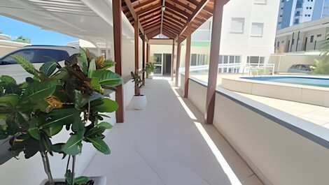 Apartamento bien equipado junto al mar.