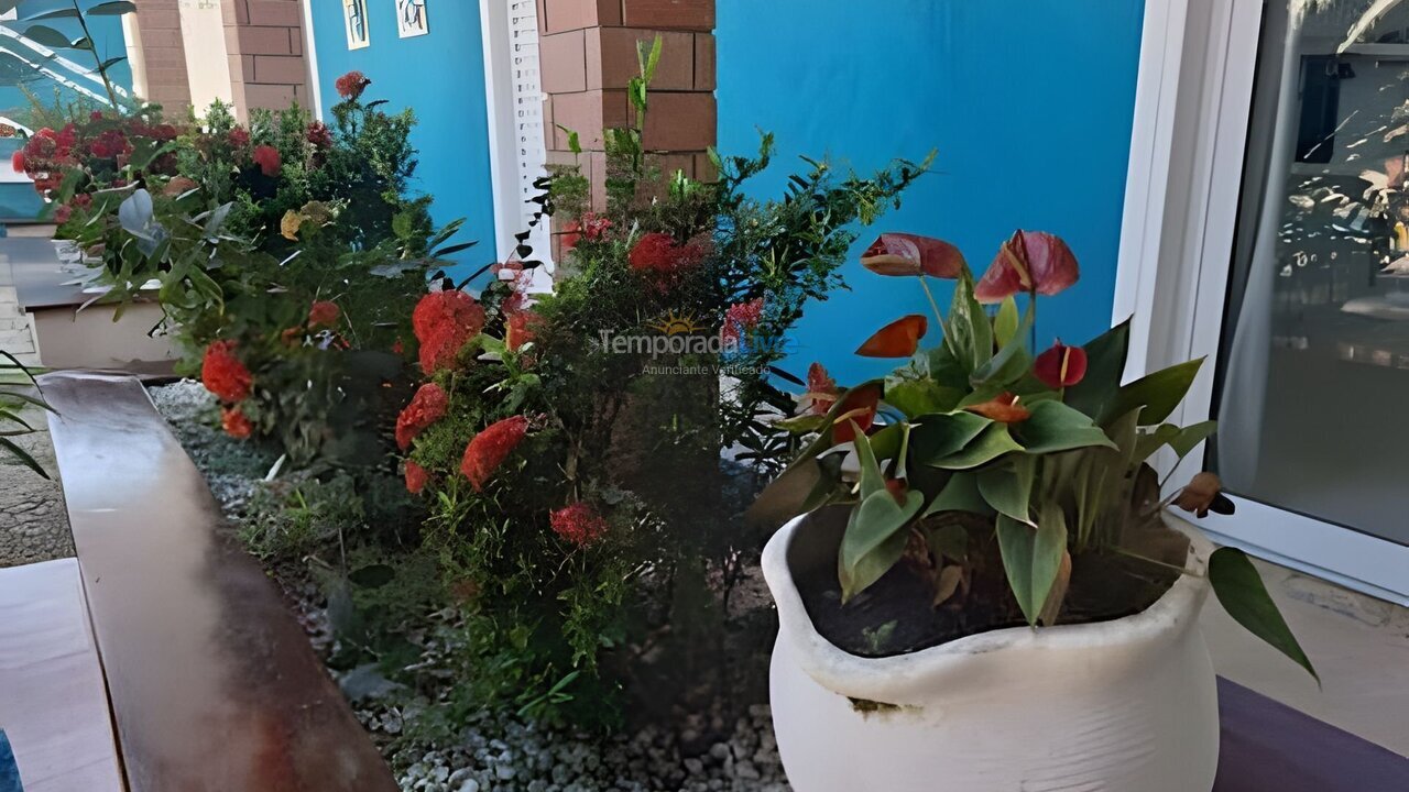 Casa para aluguel de temporada em Caraguatatuba (Massaguaçu)