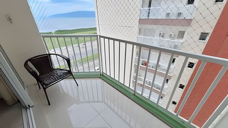 Apto completo, c/ piscina e frente mar