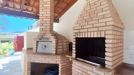 Apartamento bien equipado junto al mar.