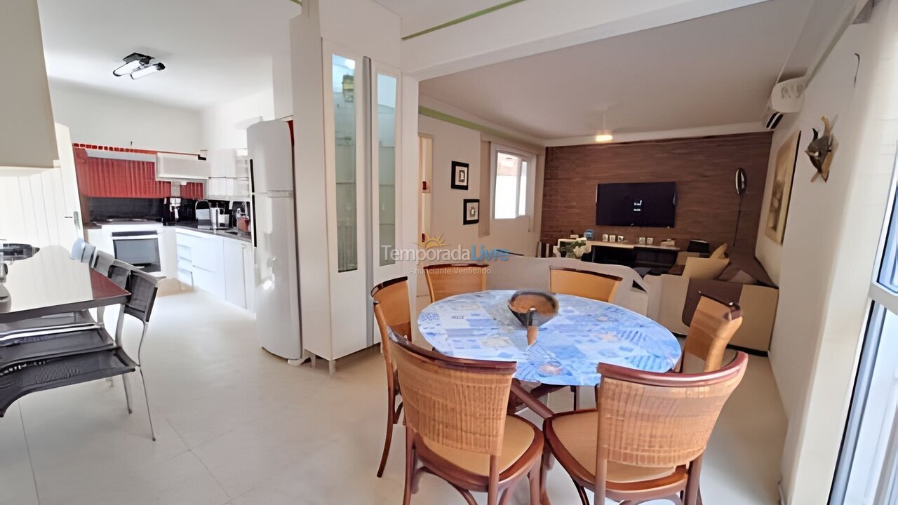 Casa para aluguel de temporada em Caraguatatuba (Parque Balneario Poiares)