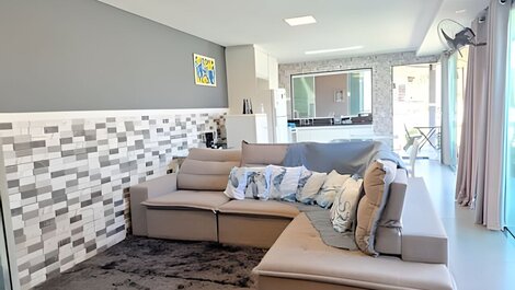 Acogedora casa en condominio cerrado en Lagoinha.