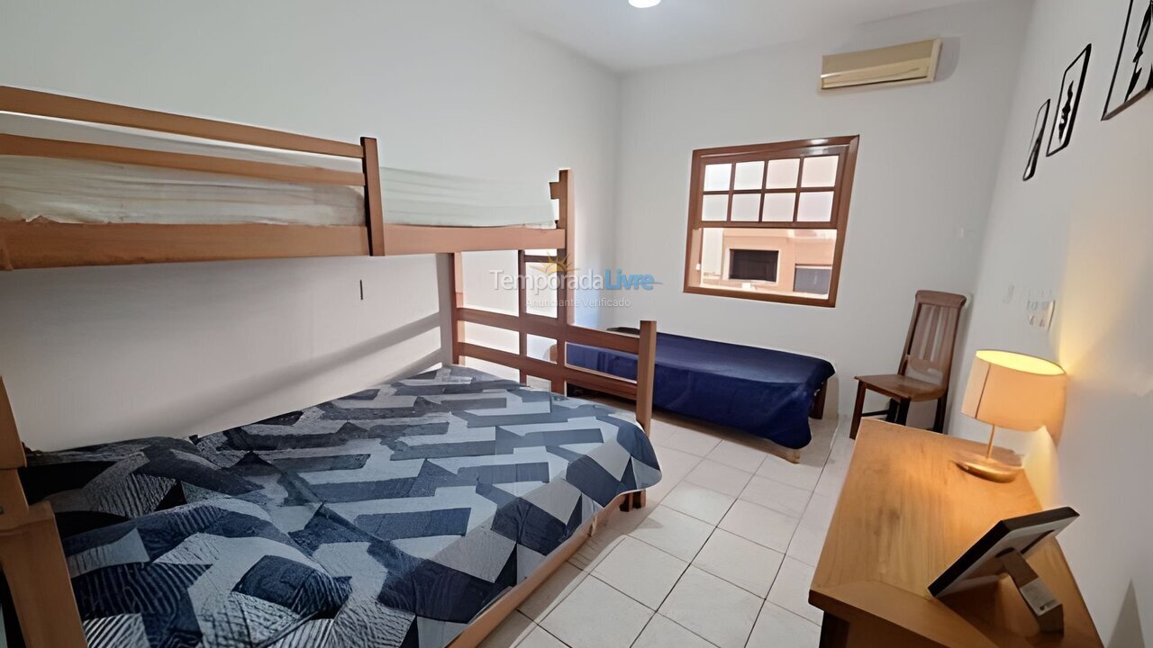 Casa para aluguel de temporada em Caraguatatuba (Cidade Jardim)