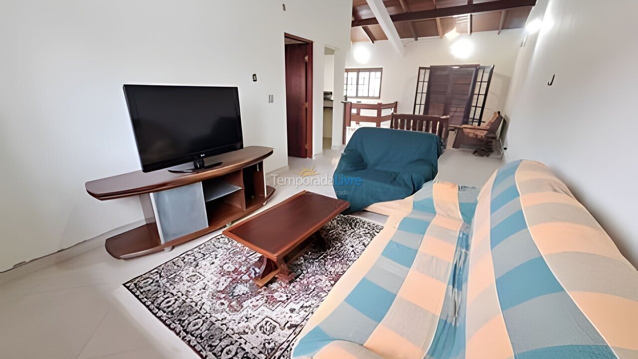 Casa para aluguel de temporada em Caraguatatuba (Massaguaçu)