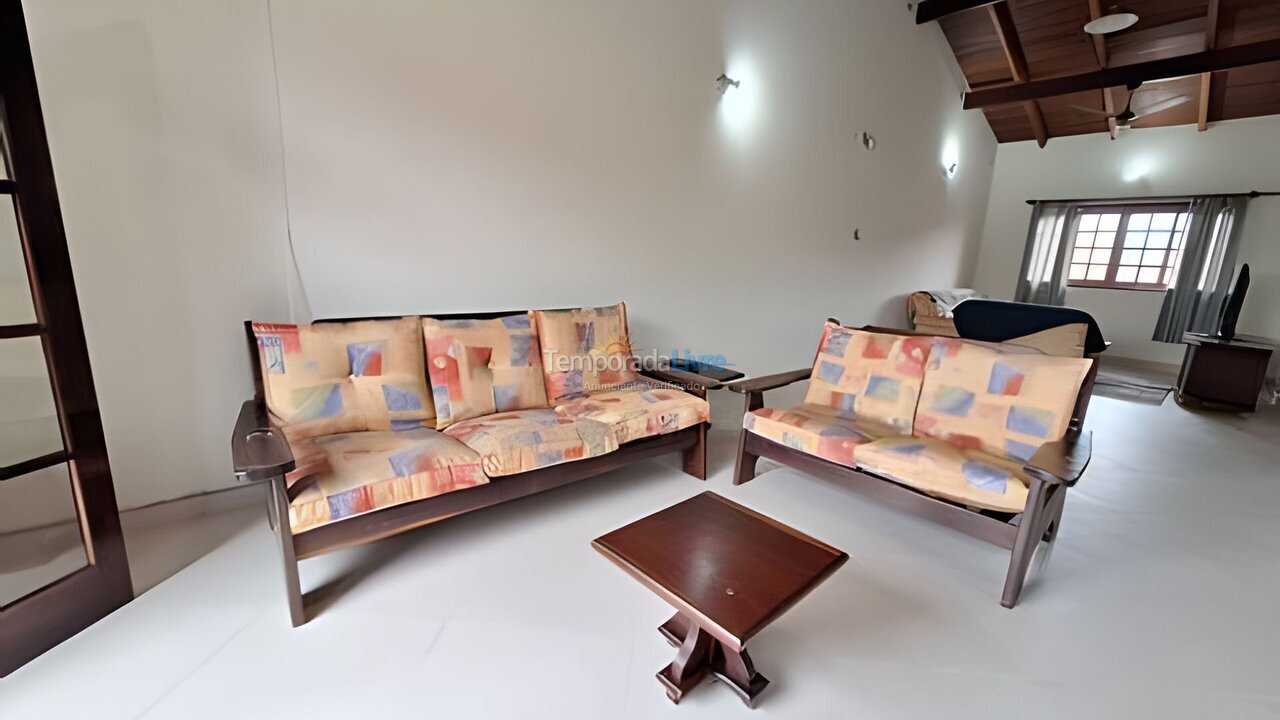 Casa para aluguel de temporada em Caraguatatuba (Massaguaçu)