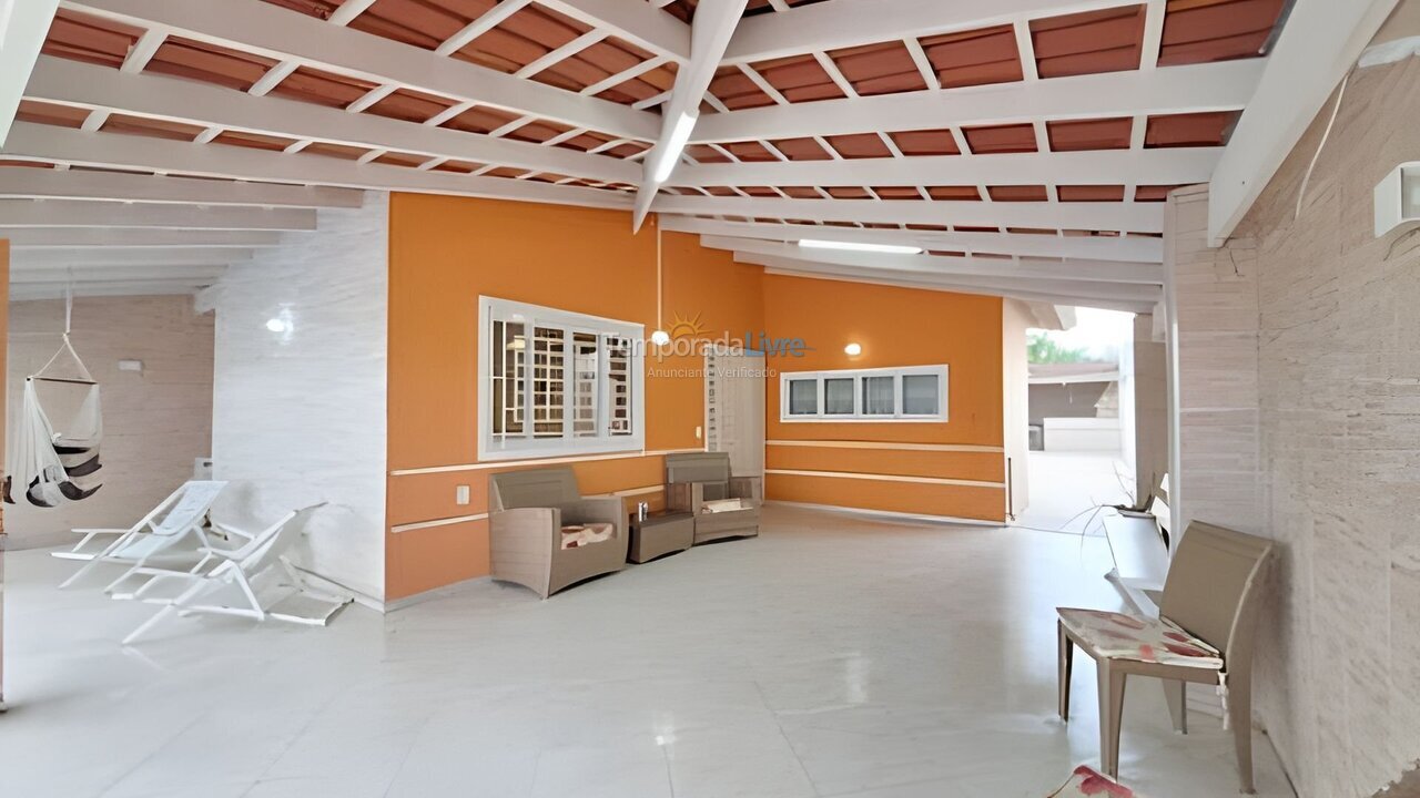 Casa para aluguel de temporada em Caraguatatuba (Parque Balneario Poiares)