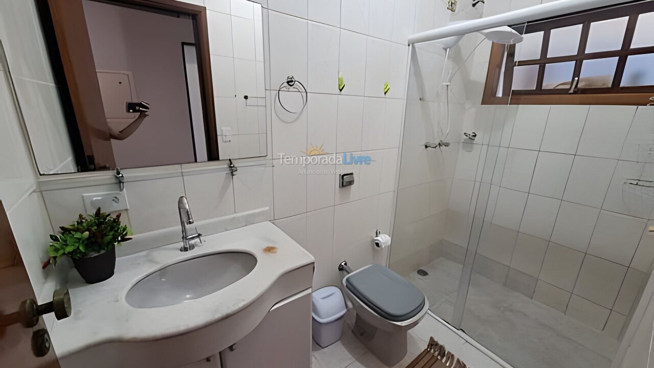 Casa para aluguel de temporada em Caraguatatuba (Cidade Jardim)