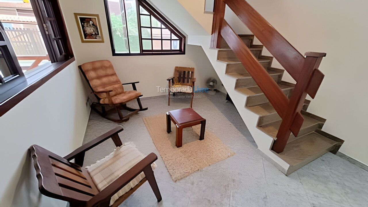 Casa para aluguel de temporada em Caraguatatuba (Massaguaçu)