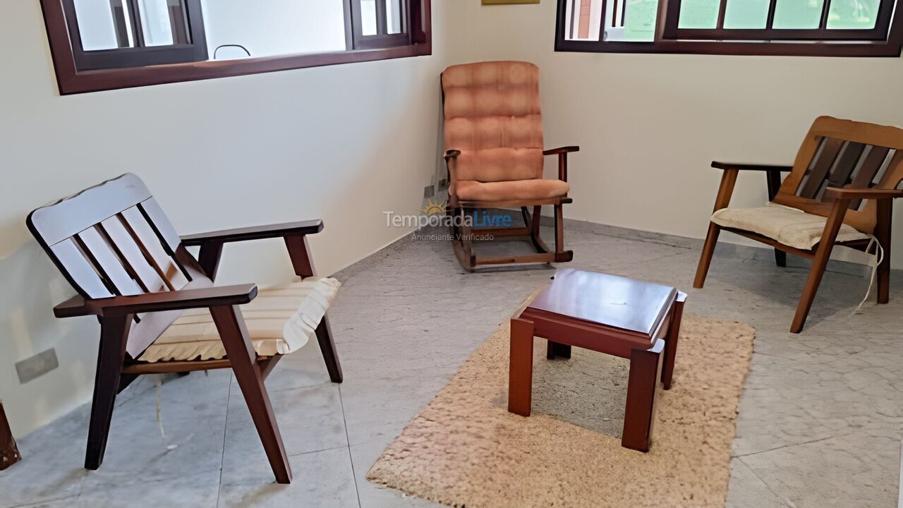 Casa para aluguel de temporada em Caraguatatuba (Massaguaçu)