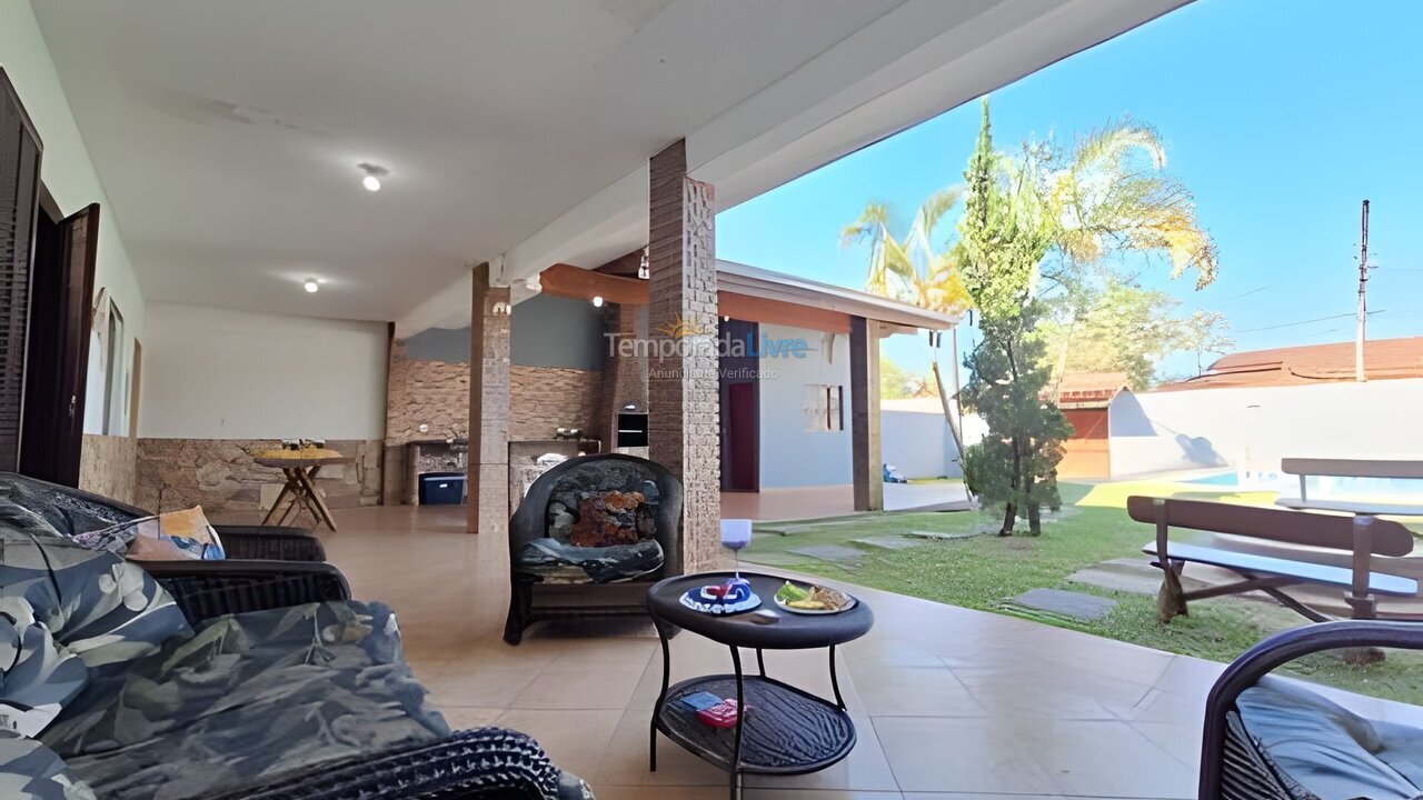 House for vacation rental in Caraguatatuba (Massaguaçu)