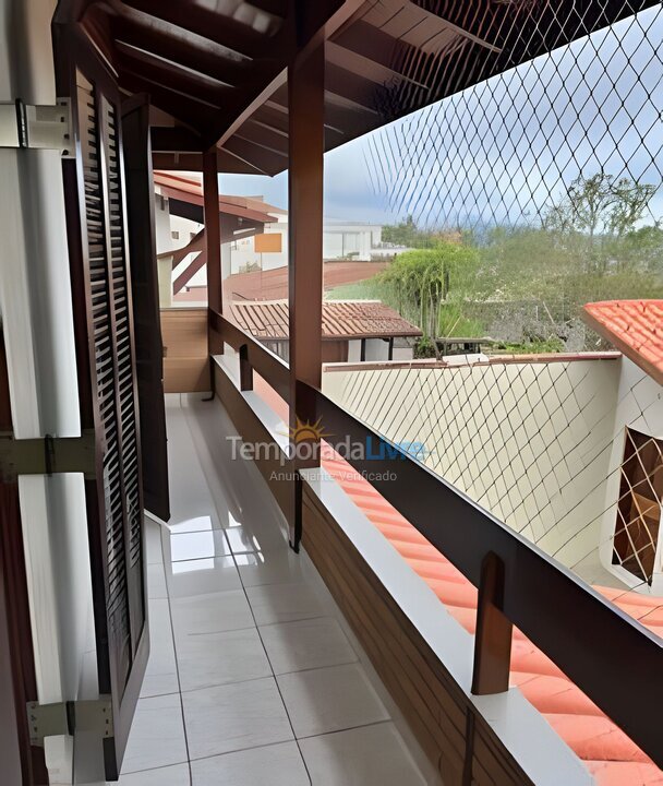House for vacation rental in Caraguatatuba (Massaguaçu)