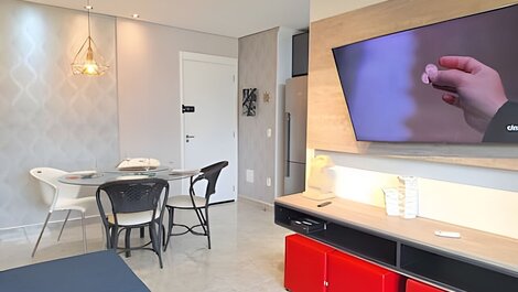 Charming apartment in club condo at Martim de Sá.