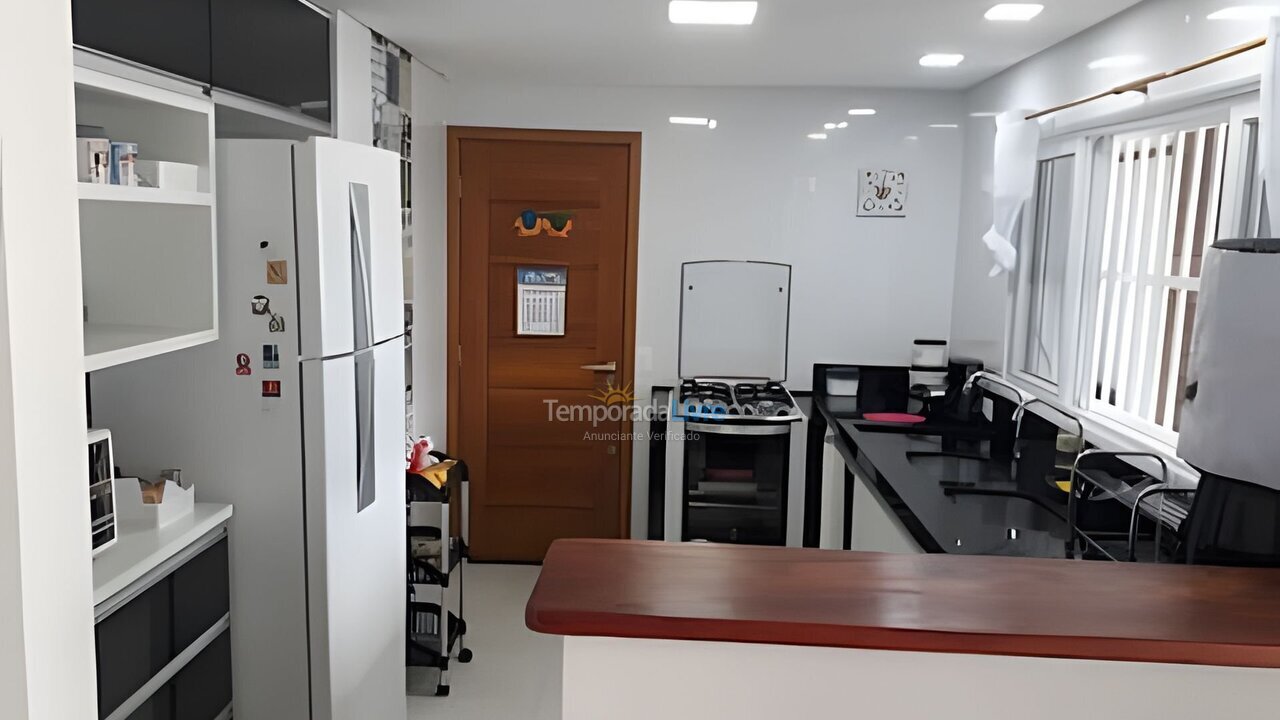 Casa para aluguel de temporada em Caraguatatuba (Massaguaçu)