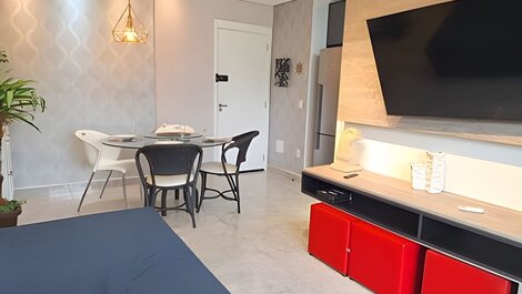 Charming apartment in club condo at Martim de Sá.