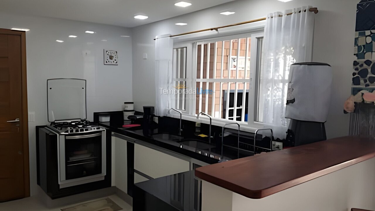 Casa para aluguel de temporada em Caraguatatuba (Massaguaçu)