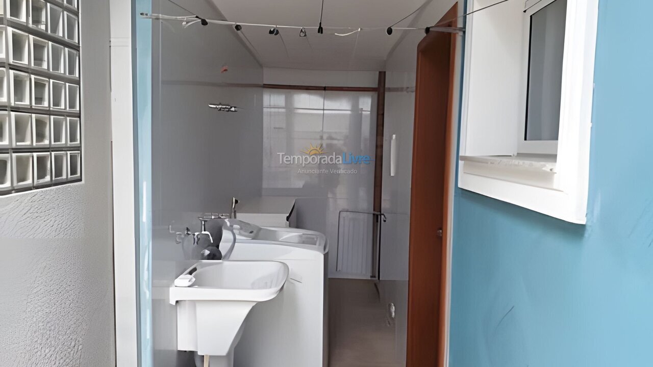 Casa para aluguel de temporada em Caraguatatuba (Massaguaçu)