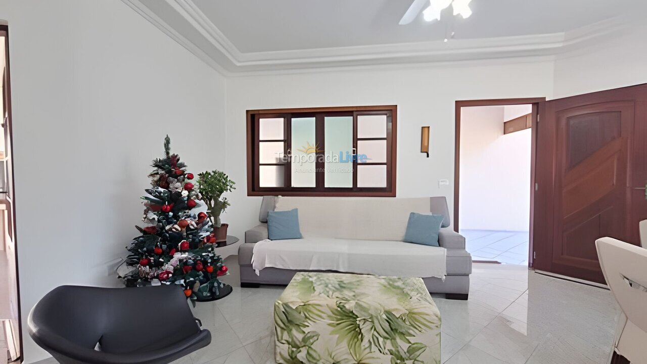 House for vacation rental in Caraguatatuba (Massaguaçu)