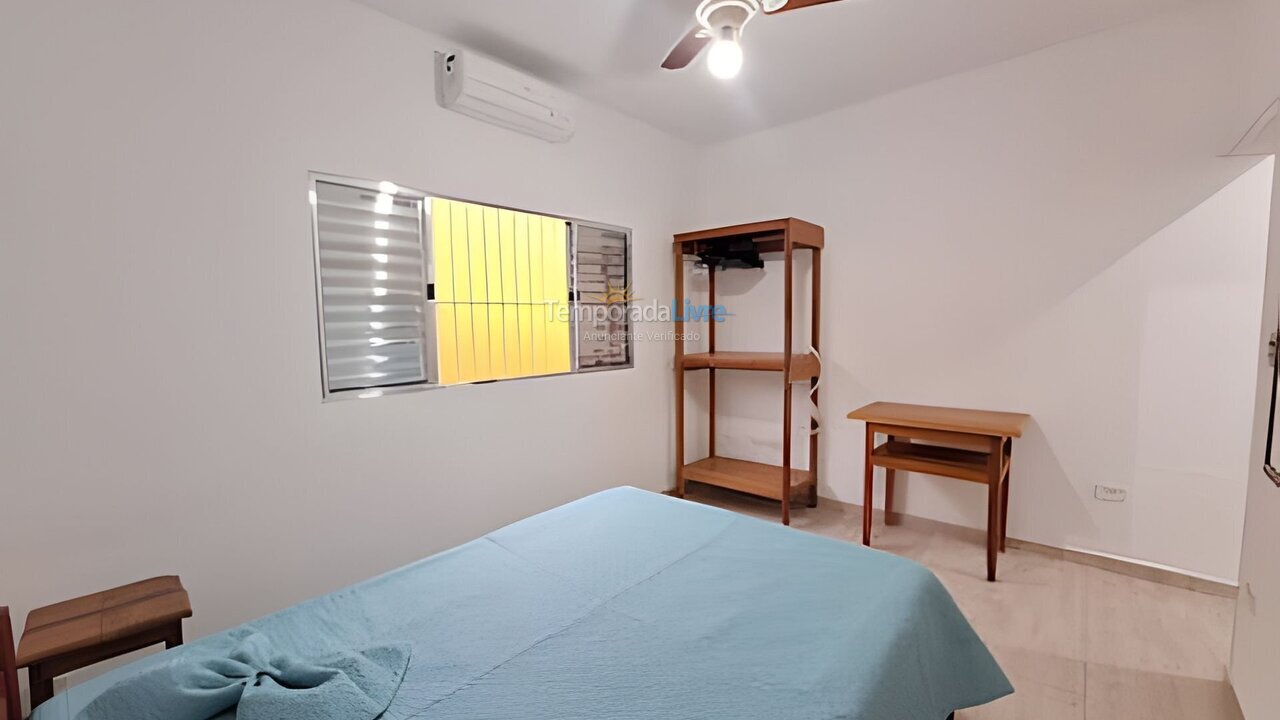 Casa para aluguel de temporada em São Sebastião (Enseada)