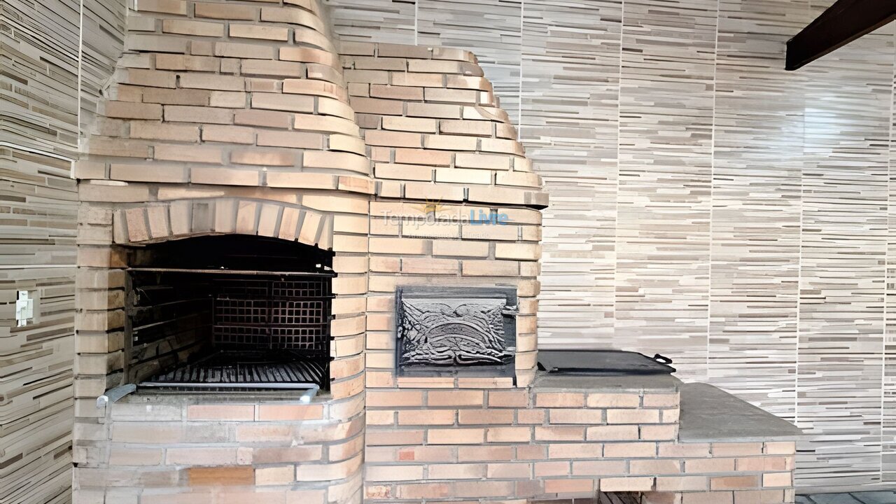 Casa para aluguel de temporada em São Sebastião (Enseada)