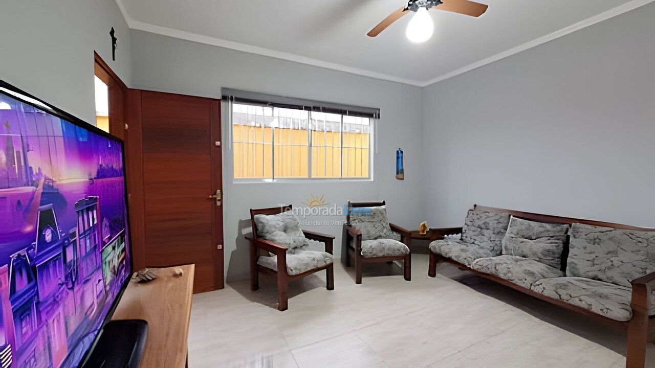 Casa para aluguel de temporada em São Sebastião (Enseada)