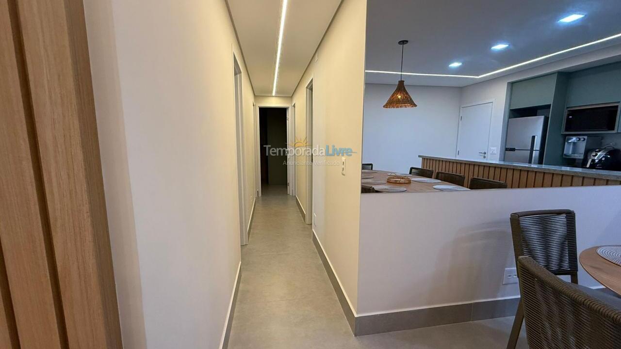 Apartamento para aluguel de temporada em Bertioga (Centro)