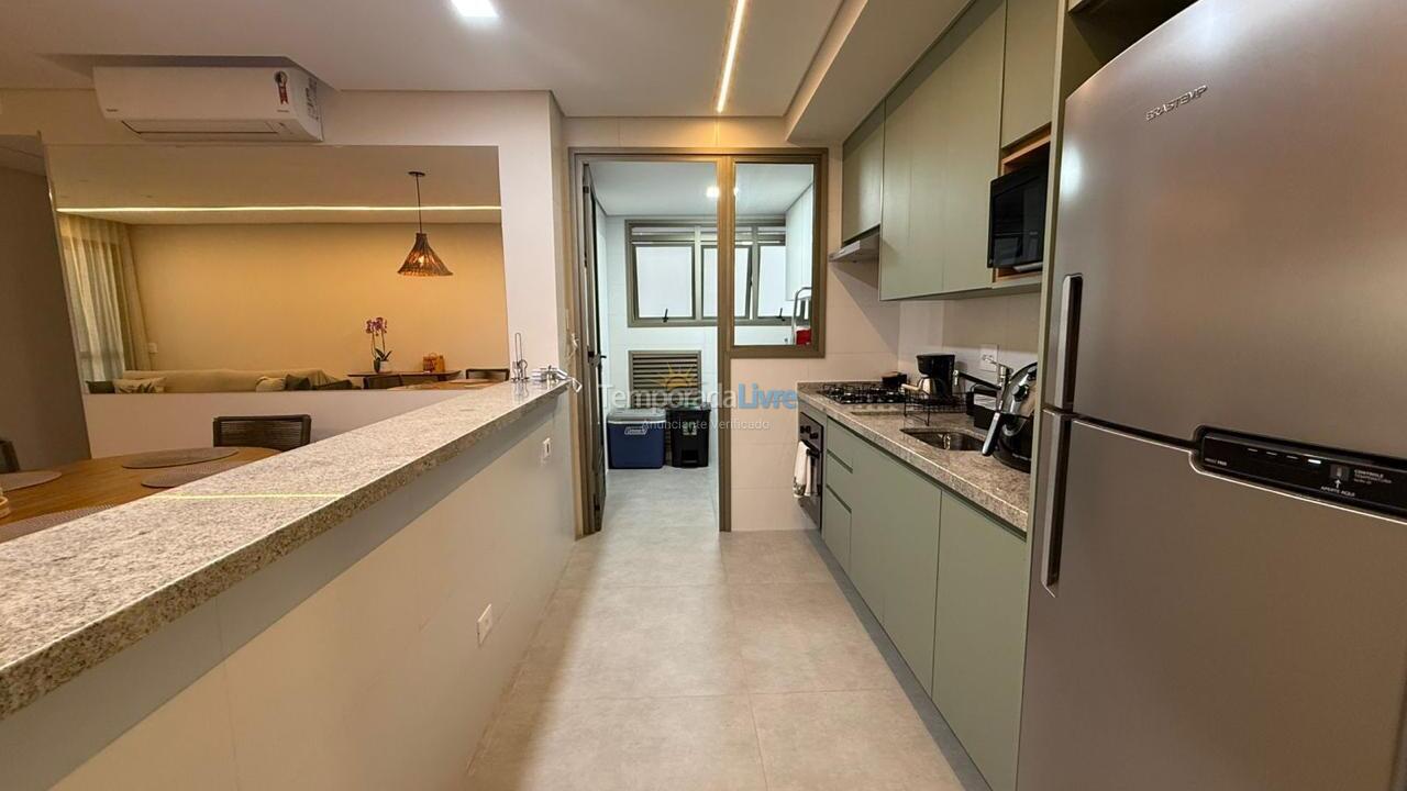 Apartamento para aluguel de temporada em Bertioga (Centro)