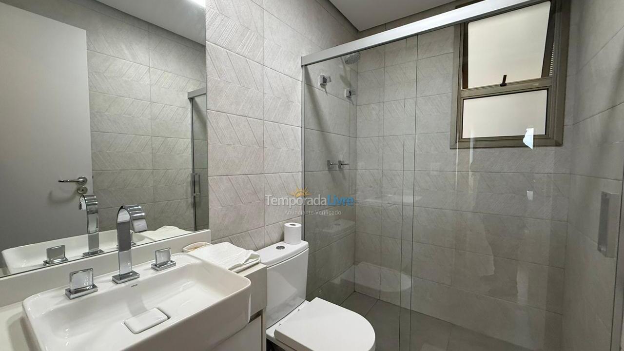 Apartamento para aluguel de temporada em Bertioga (Centro)