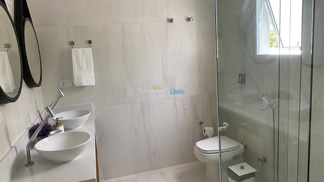 Casa para alquiler de vacaciones em Guarujá (Jardim Acapulco)