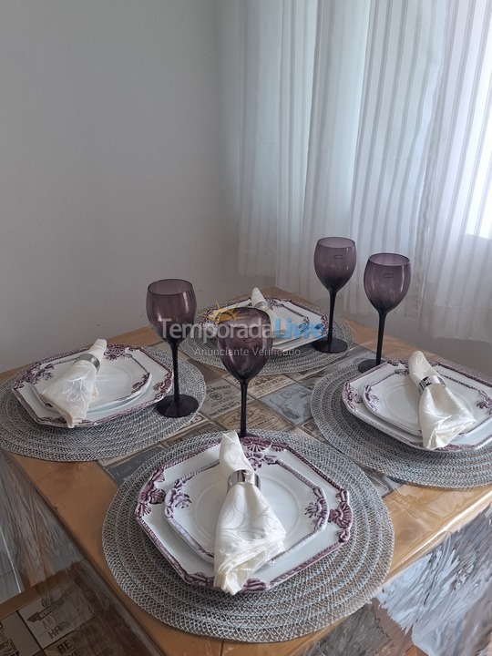 Apartamento para aluguel de temporada em São Paulo (Praia Grande Canto do Forte)