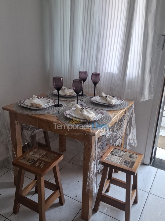 Apartamento para aluguel de temporada em São Paulo (Praia Grande Canto do Forte)